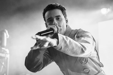 logic-rapper_bw-performance-billboard