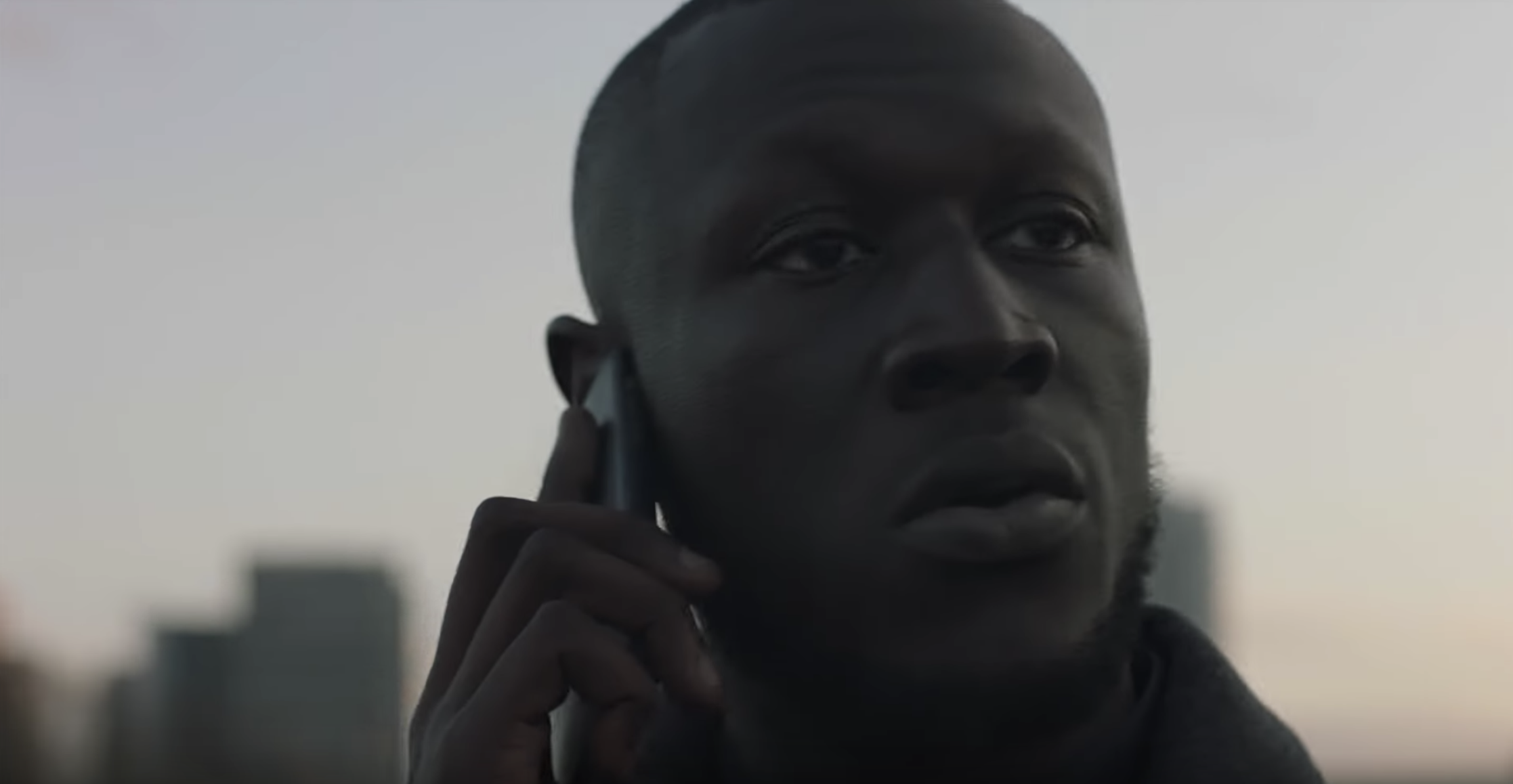 Jorja Smith Let Me Down Ft Stormzy 03 Distract