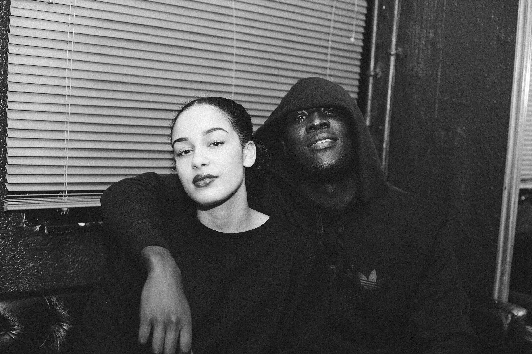jorja smith and stormzy_let me down - Distract