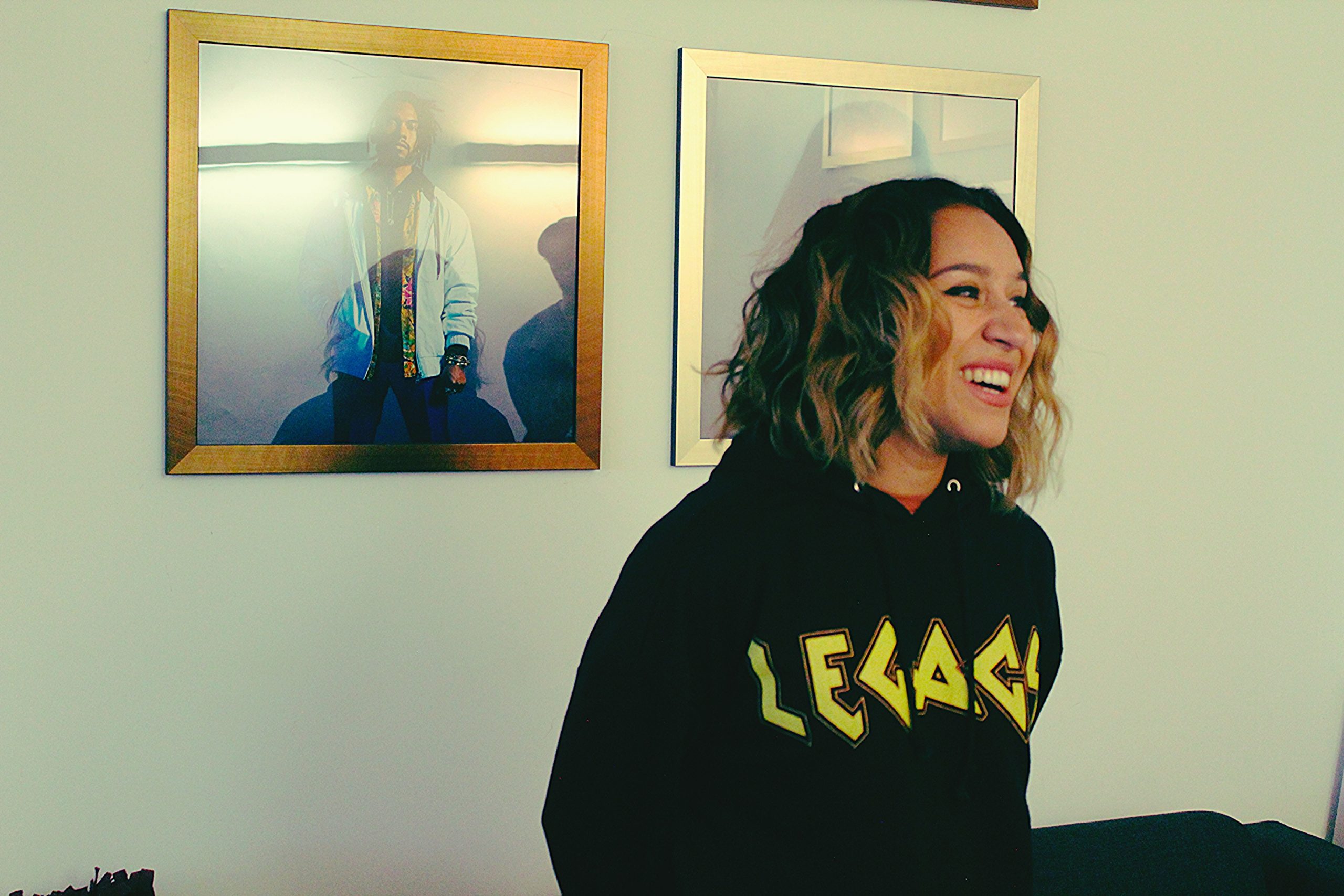 Chelcee Grimes Sony Music 2018 3 Distract